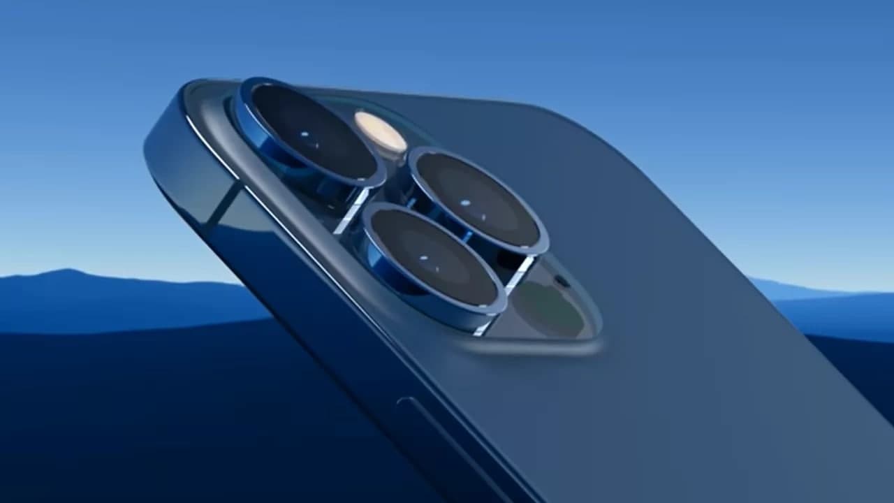 Apple iPhone 13